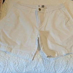 White Old Navy shorts NWOT